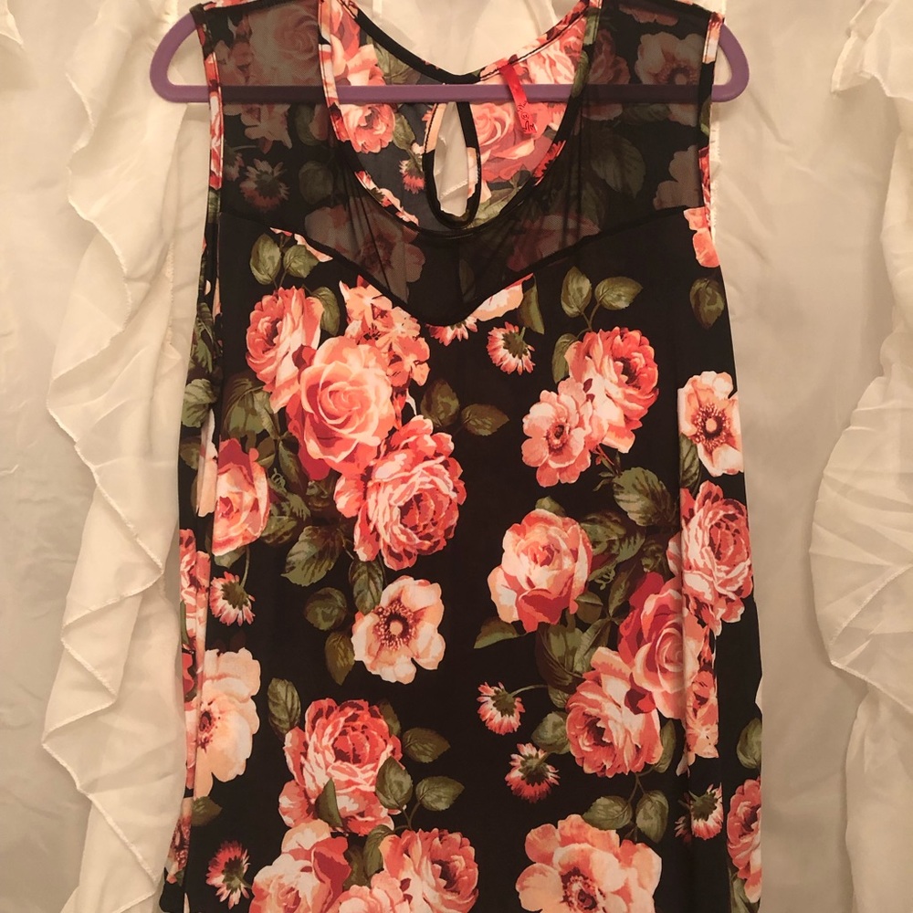 ✨Like New✨Floral tank top